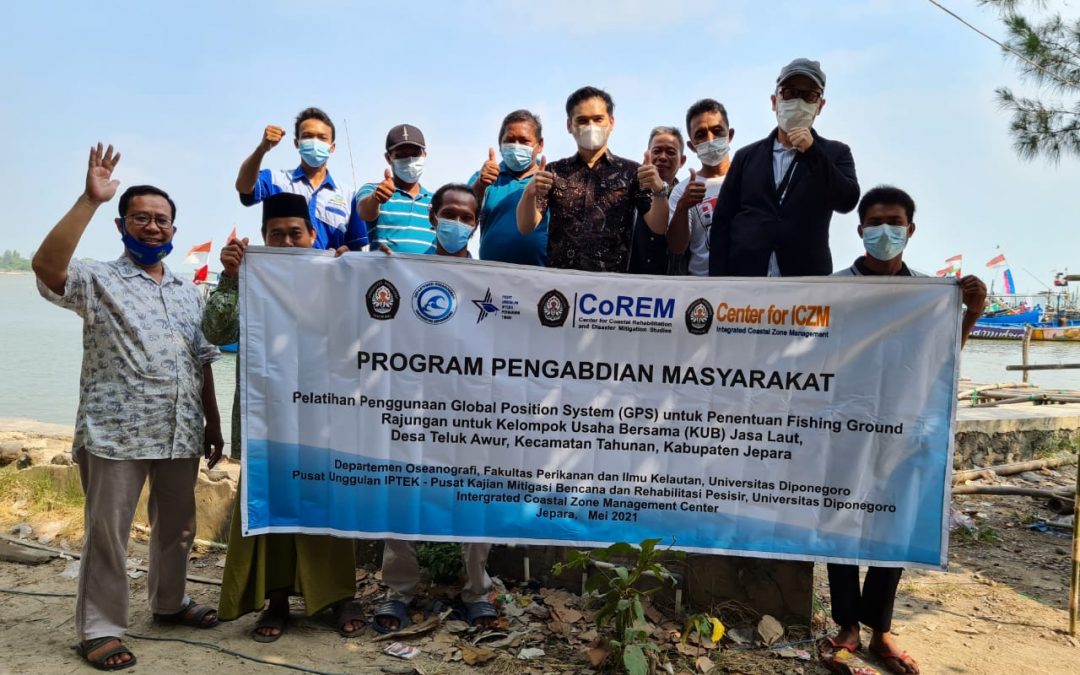 Tim Undip Memberikan Pelatihan Pemanfaatan GPS kepada Nelayan dalam Rangka Meningkatkan Hasil Tangkapan Rajungan di Desa Teluk Awur Jepara, Jawa Tengah